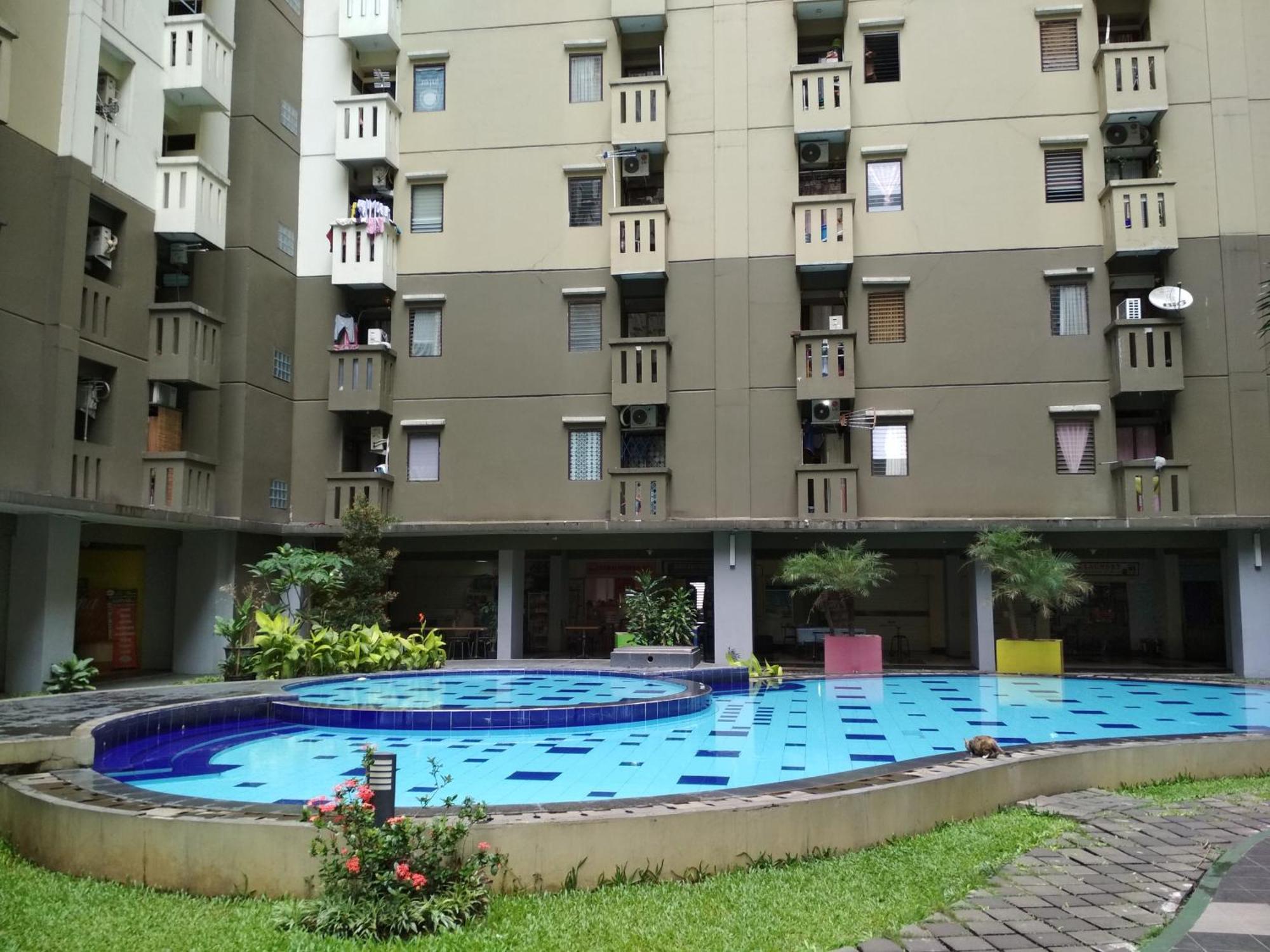 Minimalist At Gateway Ahmad Yani Cicadas By Travelio *