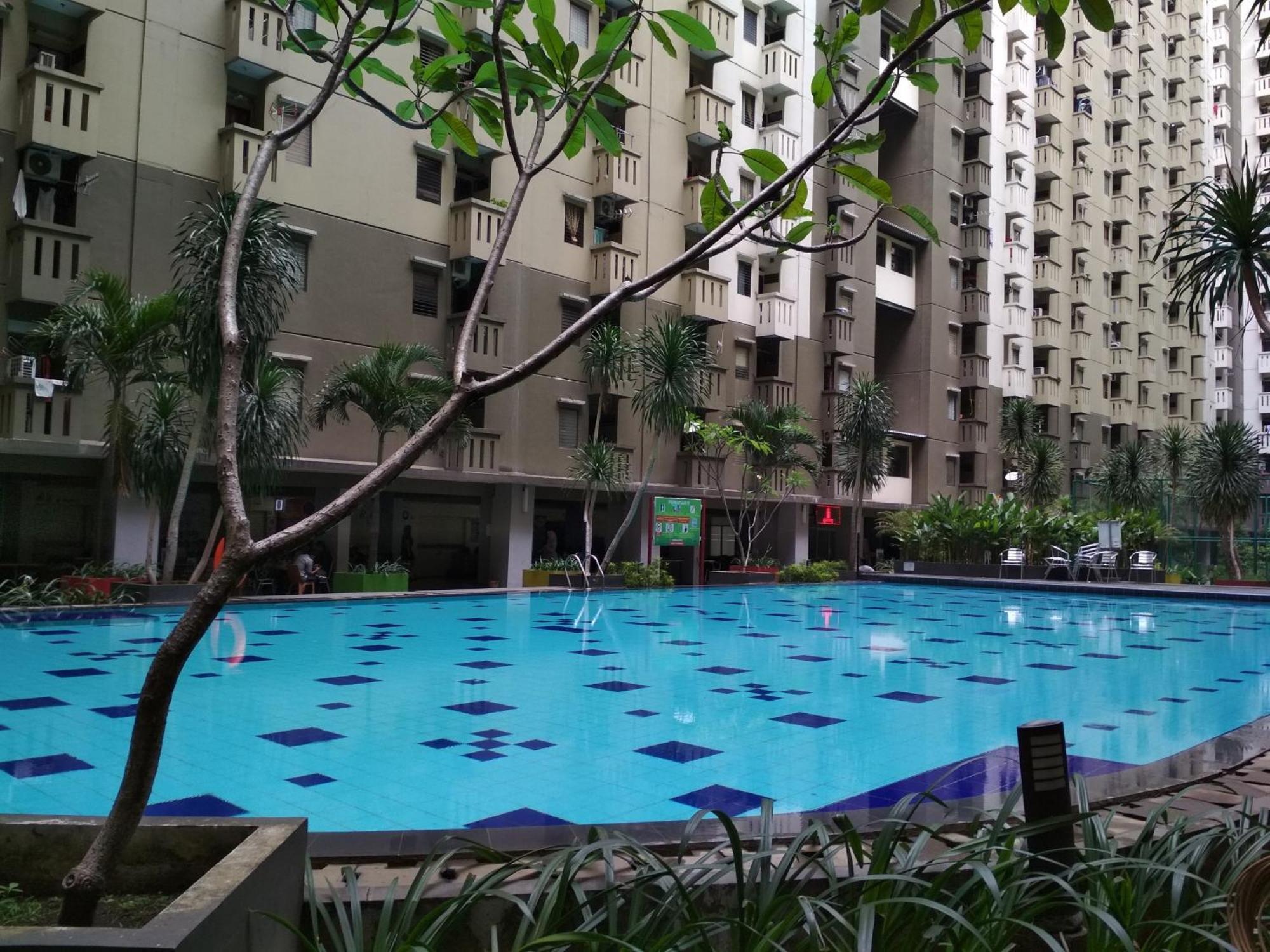 Minimalist At Gateway Ahmad Yani Cicadas By Travelio Apartemen