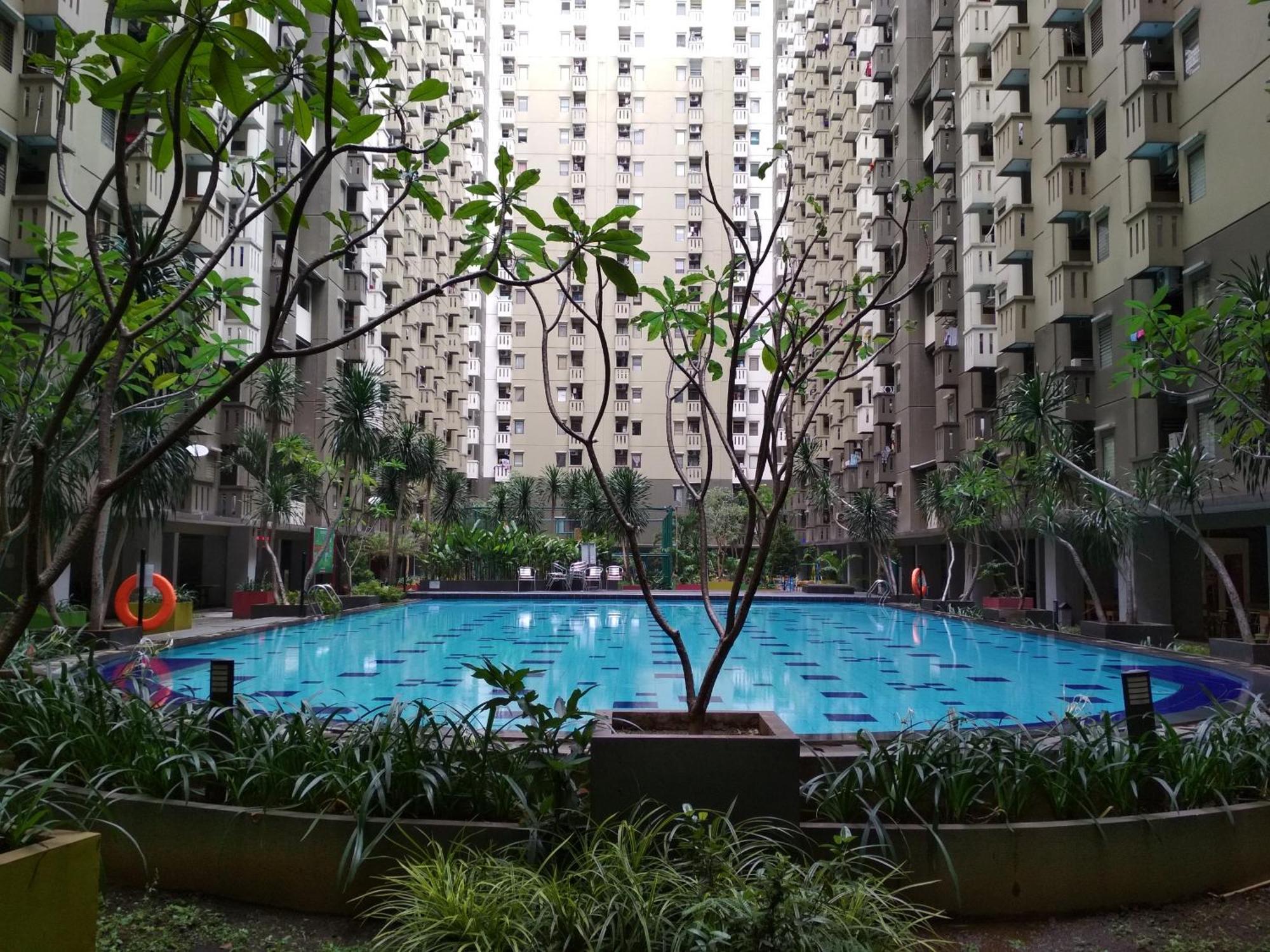 Minimalist At Gateway Ahmad Yani Cicadas By Travelio *